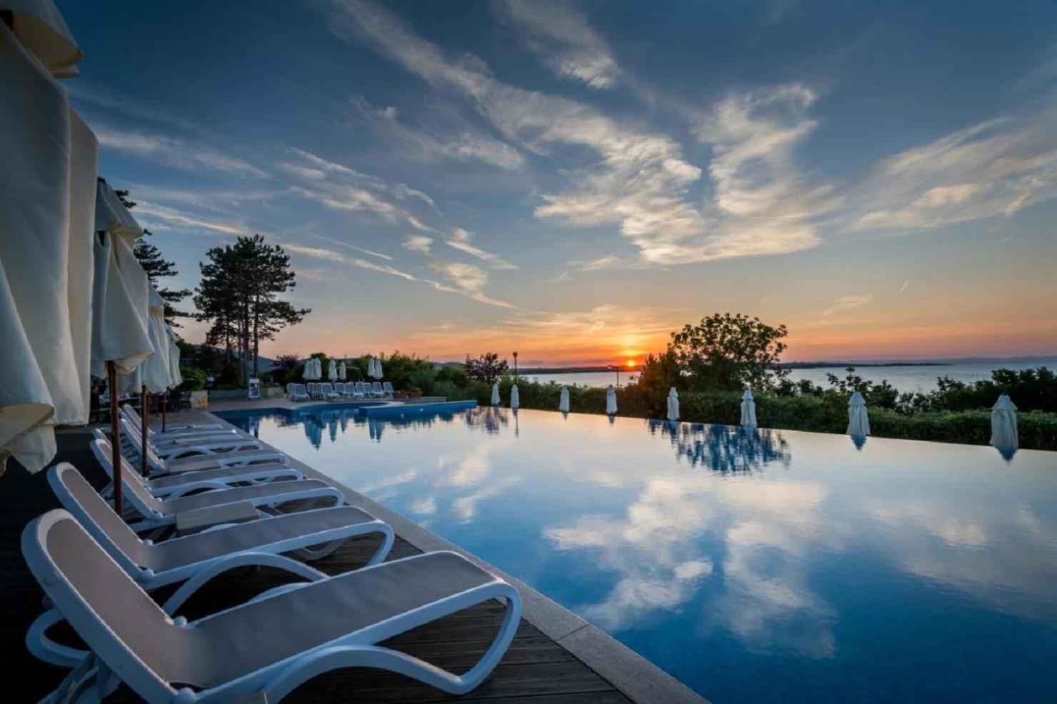 Sea Bliss Retreat -Santa Marina - Sozopol Apartment Екстериор снимка